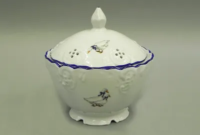 Zdjęcie produktu dla Okrągłe pudełko z pokrywką 12,5 cm, gęsi, czeska porcelana, Leander