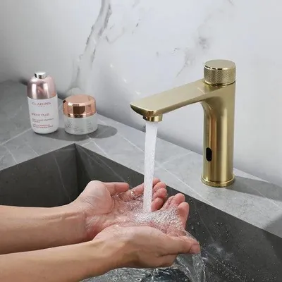 Immagine prodotto di Rubinetto automatico con sensore da 170 mm, alta qualità