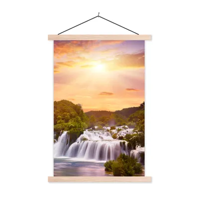 Produktbild von MuchoWow® Textilposter Wasserfall - Landschaft - Sonne - Wolken - Sonnenuntergang 60x90 cm mit holzfarbenen Rahmen - Textil