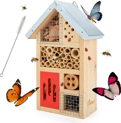Zdjęcie produktu dla Hotel dla owadów z naturalnego drewna do ogrodu, biedronki, sznurówki 25,4 x 15,2 x 8,6 cm czerwony