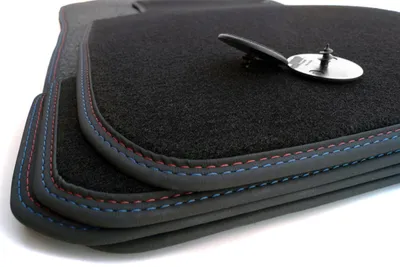 Immagine prodotto di Tappetini Premium per Serie 3 BMW Coupé E92 M3 tappetini velours qualità originale doppia cucitura rosso / blu 4 pezzi tappetini auto tuning
