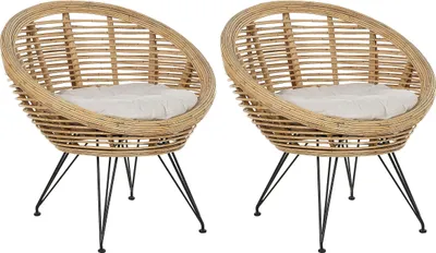 Produktbild von BELIANI Gartenstuhl 2er Set Natürlich Rattan mit Schwarzem Metallgestell Auflagen Hellbeige Stoff Boho Garten Outdoor Indoor Terrasse Ausstattung Möbel