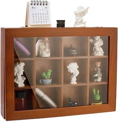 Zdjęcie produktu dla Miniaturowa witryna drewniana - 12 przegródek - styl vintage - przezroczysta przód - wymiary 32x24x6 cm - witryna ekspozycyjna