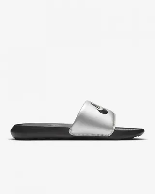 Produktbild von Nike W Victori One Slide CN9677006 (36.5/black-black-metallic silv)