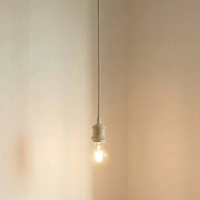 Produktbild von Lindby Pendelleuchte Hattie, Fassung E27, beige, Ø 5 cm