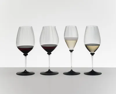 Zdjęcie produktu dla Riedel FATTO A MANO PERFORMANCE PINOT NOIR (black) 1 Stück 488400N67