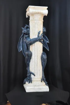 Image de Colonnes design Gragol Colonnes gothiques Sculptures Supports pour fleurs