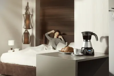 Immagine prodotto di DeLonghi Alicia Plus EMKP 21.B Caffettiera per Moca Elettrico Acciaio Automatica