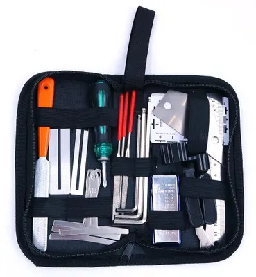 Produktbild von Gitarren Setup Kit 25 Stück - Inklusive Saitenmaß/Zollenschlüssel - Griffbrettschutz/Radiustools - Bundrocker/Nivellierung - Praktische Tragetasche - Geeignet für Akustik/E-Gitarre - Gitarren Wartungs