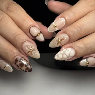 Produktbild von Kunstnägel zum Aufkleben 24-teilig mit Sternen-Glitzer Rosé & Silber 3D Herz-Design inklusive Kleber und Feile