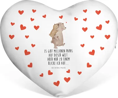 Produktbild von Mr. & Mrs. Panda Sofakissen Papa Bär - Weiß - Geschenk, dekoartikel, Geburtstag, Kissen in Herzform, Dekokissen, Herzkissen, Vatertag, Vorbild, Kuschelkissen, Muttertag
