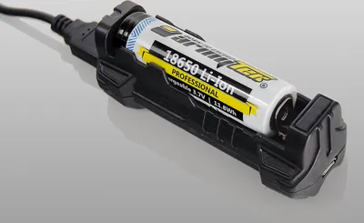 Produktbild von Armytek Handy C1 Pro Ladegerät / 1 Kanal / LED Anzeige / Input 5V MicroUSB / Output 1A / Powerbank 2.5A / für IMR/Li-Ion, Ni-MH, Ni-Cd