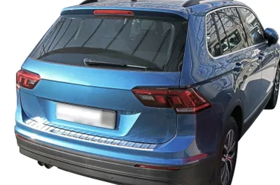 Für VW Tiguan II AD + Allspace ab 2016- LADEKANTENSCHUTZ Edelstahl V2A Leiste in der Farbe von Recambo e.K.