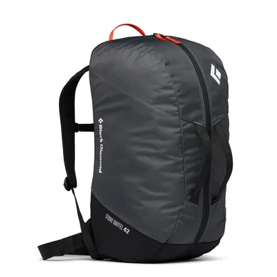 Schwarze Duffeltasche "Stone 42" von Black Diamond mit orangefarbenem Reißverschluss.