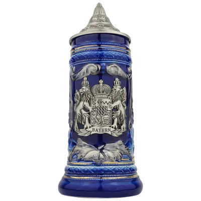 Produktbild von Bierkrug mit Deckel 0,7L – Bayern Motiv Steinkrug mit Metallwappen – Geschenkidee für Männer & Bierliebhaber (Blau)