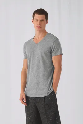 Produktbild von B&C TriBlend V-neck TEE