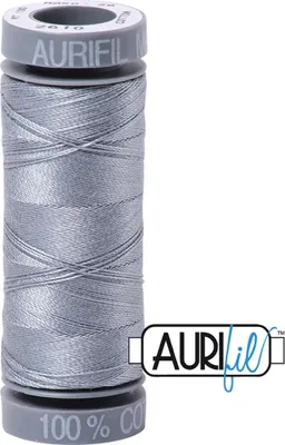 Produktbild von AURIfil Nähgarn MK28WT 750m, 100% Baumwolle : 2610 Light Blue Grey AURIfil: 2610 Light Blue Grey