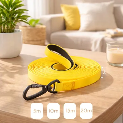 Produktbild von belviona Schleppleine für Hunde, Trainingsleine mit PVC-Beschichtung, wasserfest, pflegeleicht & mit Neopren-Handschlaufe 5 m, signalgelb
