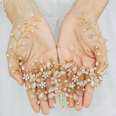 Produktbild von Kristall-Haarspangen in Silber – Brautschmuck – Für Braut und Brautjungfern – Strahlend – Mit Blumen
