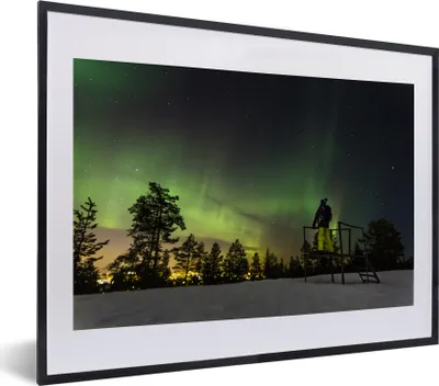 Produktbild von MuchoWow® MuchoWow® Gerahmtes Poster Das Nordlicht über Lappland 40x30 cm - Poster mit zchwarzem Bilderrahmen - Bilderrahmen - Poster im Rahmen