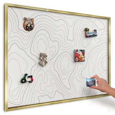 Produktbild von Magnettafel 100x70 cm mit goldenem Rahmen - Magnetische Metalltafel, Magnetpinnwand zur Wandmontage für Wohnzimmer, Küche, Flur, Kinderzimmer und Büro - Geometrische Eleganz