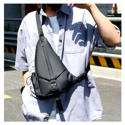 Produktbild von Herren Umhängetasche, wasserdicht, für Reisen und Outdoor-Aktivitäten, Schultertasche, multifunktional, kompakt, Schwarz