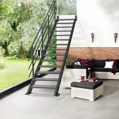 Produktbild von Außentreppe Intercon Hollywood anthrazit | mit 15 Stufen von 273-353 cm | 80 cm WPC-anthrazit | einseitiges Geländer