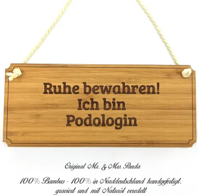 Produktbild von Mr. & Mrs. Panda Schild Podologin - Geschenk, Rente, Landhaus, Wegweiser, Infotafel, Abschluss, Graviert, Geschenkidee, Werbeschild, Eingangsschild, Studium, Shabby