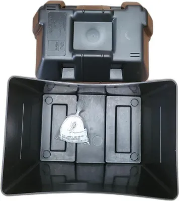 Produktbild von Batteriekasten schwarz mit Befestigungsgurten, Außenmaße 312x270x225 mm