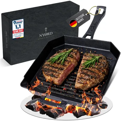 Produktbild von NYORD BBQ Grillpfanne aus Gusseisen - für Induktion, Glaskeramik, Gas, Grill & Outdoor, Feuerfeste Gusseisenpfanne mit Grillrillen, Cast Iron mit Ausgießer