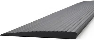 Produktbild von Gummi Türschwellenrampe - 10 mm - 900 mm - Ohne Klebefläche