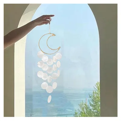 Immagine prodotto di Campanello a vento a forma di conchiglia, 55 cm, bianco, con corda di cotone perline, decorazione da appendere, ideale per giardino o balcone