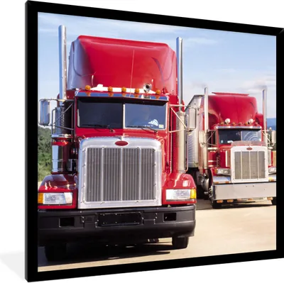Produktbild von MuchoWow® Gerahmtes Poster Lastwagen - Rot - Straße 40x40 cm - Poster mit Schwarzem Bilderrahmen Wandposter Rahmen Foto Bilder - Mit Rahmen - Wanddekoration Schlafzimmer