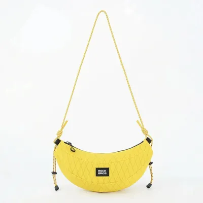 Imagen del producto de Bolsa para bicicleta, tipo alforja para manillar, con correa para el hombro, diseño tipo "banana", 1.8 litros, marca Rockbros, modelo H74