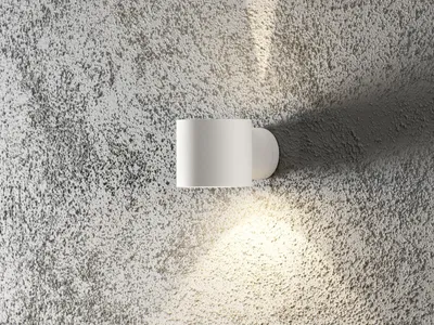Produktbild von Konstsmide Modena Square  Halogen Wandleuchte - weiß lackiertes Aluminium, klares Glas; 7342-250