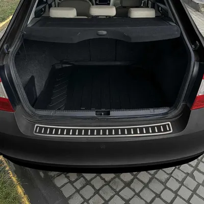 Zdjęcie produktu dla Zderzak ochronny do Skoda Octavia 2013-2019 sedan folia z włókna węglowego