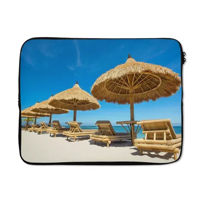 Produktbild von MuchoWow® Laptop Hülle 17 Zoll Laptoptasche Strandkorb - Strand - Sonnenschirm - Meer - Sommer - Zipper - Schutzabdeckung