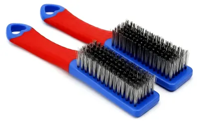 Produktbild von 2 Stück Edelstahlbürsten mit Gummiertem Griff zur Reinigung von Stahldraht
