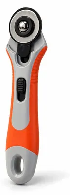 Produktbild von 28 mm Rollschneider mit Sicherheitsklinge – Stoffschneider für Nähen, Quilten & Basteln