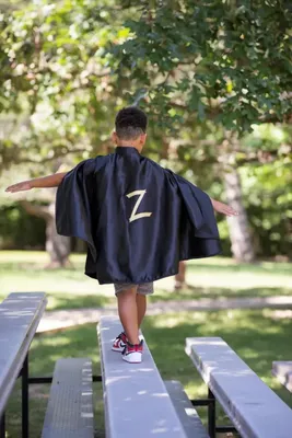 Produktbild von Kinder Zorro Cape mit Maske und goldenem Z, schwarz, Größe 104/116