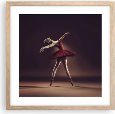 Produktbild von Gerahmtes Poster - Rahmen in heller Eiche - Ballerina Rot Kleid - 40x40 cm - Wand Bild - Wanddeko - Wandbilder - Wandposter - Bilderrahmen - Bilder - Kunstdruck - Wandbild - P2NAC40x40-4336