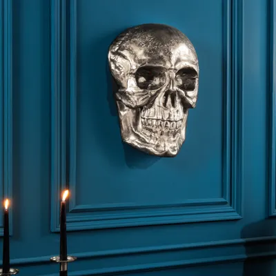 Produktbild von riess-ambiente Exklusive Wandskulptur SKULL XXL 40cm silber Deko Totenkopf Wandbild Wanddekoration