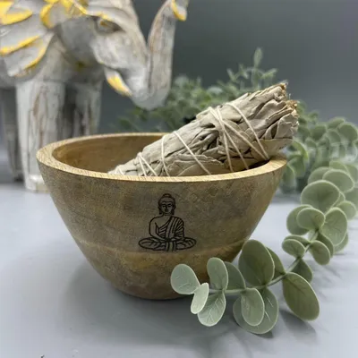 Produktbild von Holzschale für Opfergaben und Rituale – Buddha – 11x7 cm