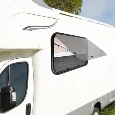 Produktbild von Ausstellfenster für Wohnmobile 900 x 550 mm mit 65° Öffnungswinkel