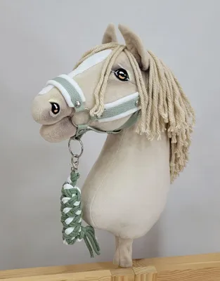 Obrázok produktu pre Súprava Hobby Horse: Ohlávka A3 s bielou kožušinkou + vodítko – biela a šalviová