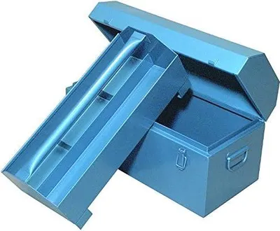 Produktbild von STUBAI Spengler-Werkzeugkoffer Nr. 4994 10 | 55x25x30 cm mit herausnehmbarem Einsatz & Vorrichtung zum Einhängen in Dachlattung | Stahlblech, blau lackiert, 0,7–0,8 mm Blechstärke