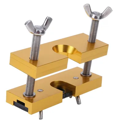 Imagen del producto de Extractor de boquilla profesional para trompeta. Fabricado en aluminio con mango de acero galvanizado. Herramienta de mantenimiento. Dimensiones: 10 x 11 cm