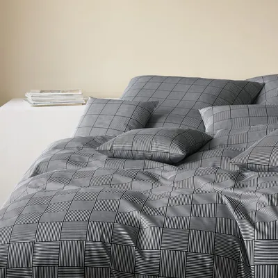 Produktbild von elegante Mako-Satin-Bettwäsche-Garnitur Crossover Farbe Schwarz-Weiss Größe 240x220+2x40x80