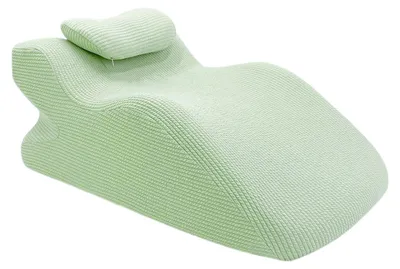 Produktbild von Keilkissen aus Memory-Schaum zur Unterstützung von Rücken und Nacken bei Schmerzen, abnehmbarer Bezug, ideal zum Sitzen, Liegen und Lesen
