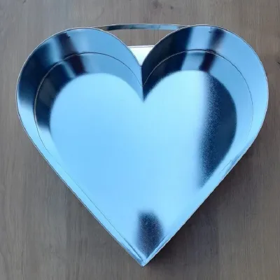 Produktbild von Kuchenform mit Boden - Großes Herz Felcman Material:: Metal, Farbe:: Silber, Geschirrspülmaschine:: Nein